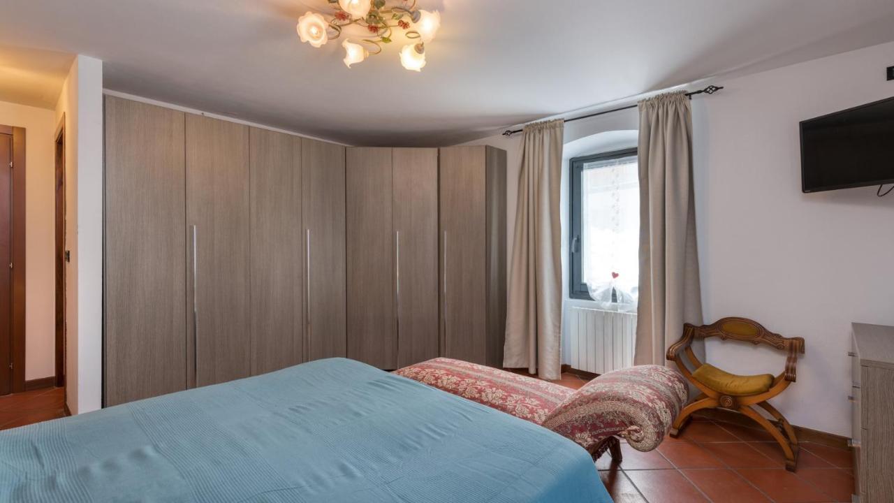 B&B Lawanda Idro Exteriör bild